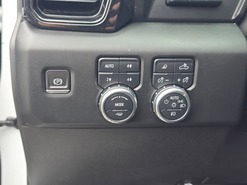 Used 2022 GMC Sierra 1500 AT4X AWD/4WD image 25