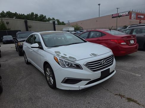 Used 2016 Hyundai Sonata SE FWD image 1