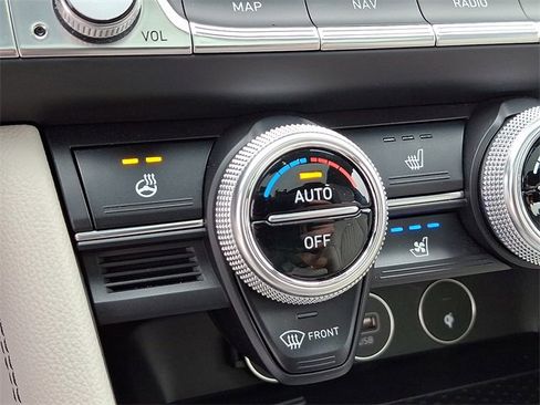 Used 2023 Genesis G70 3.3T w/ Sport Advanced Package image 25