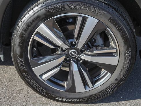 Used 2023 Nissan Rogue Platinum w/ Platinum Premium Package image 13