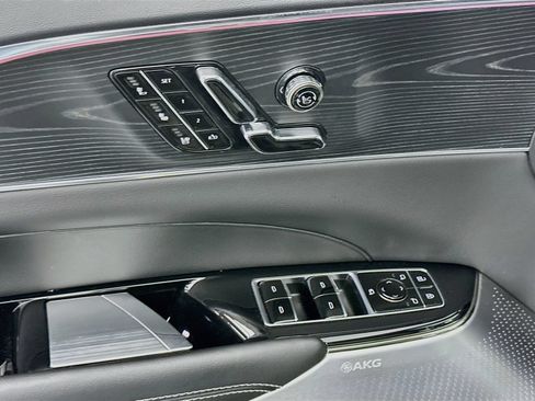 Used 2024 Cadillac Lyriq Luxury AWD/4WD image 18