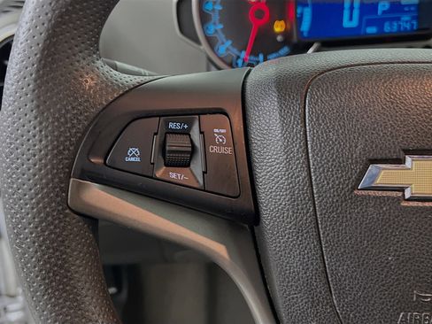 Used 2016 Chevrolet Sonic LT image 19