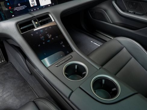 New 2026 Porsche Taycan 4S AWD/4WD image 21