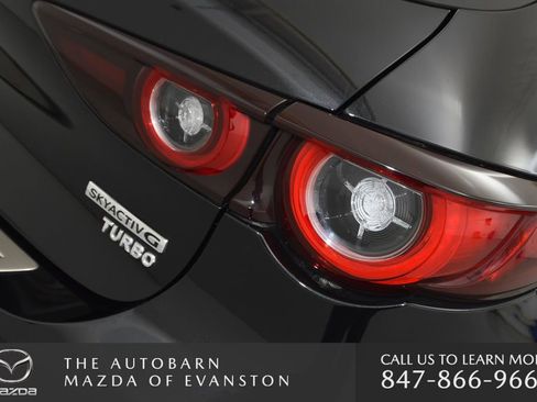 Certified 2025 MAZDA MAZDA3 Hatchback w/Premium Plus Pkg image 37