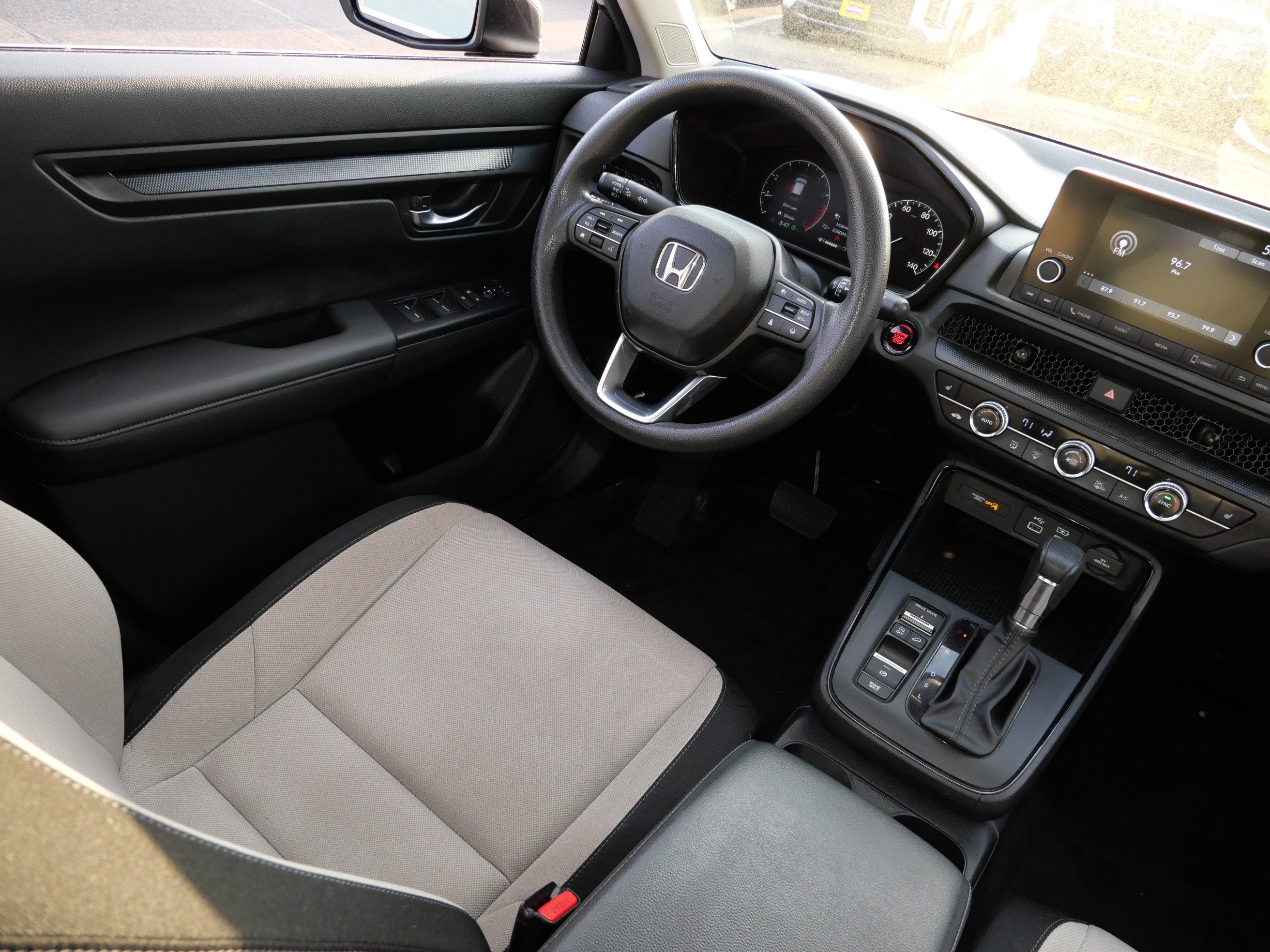 Used 2023 Honda CR-V EX image 9