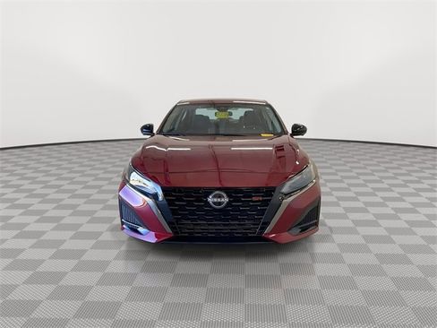 Certified 2024 Nissan Altima 2.0 SR image 4