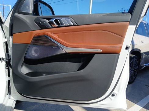 New 2026 BMW X7 xDrive40i image 18