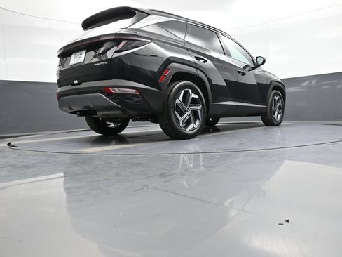 Certified 2024 Hyundai Tucson Limited AWD/4WD image 30