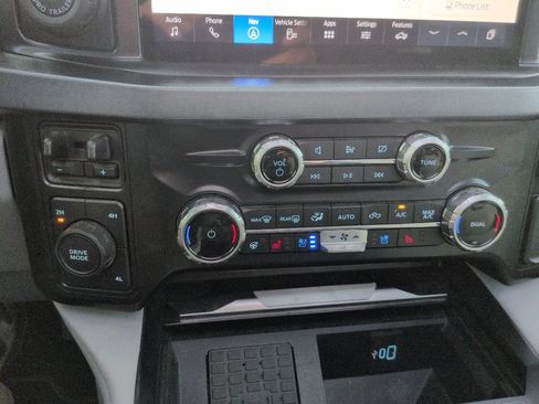 Used 2024 Ford F250 Limited image 12