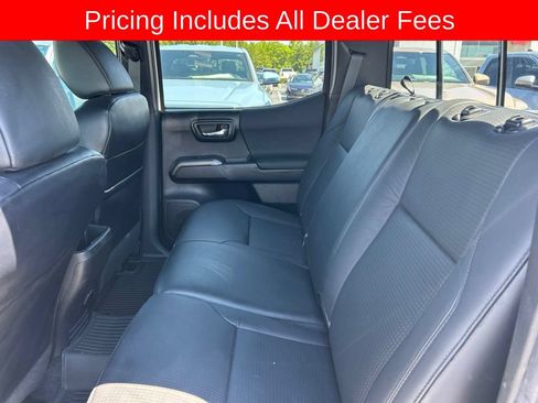 Used 2023 Toyota Tacoma TRD Off-Road w/ TRD Premium Off Road Package AWD/4WD image 16