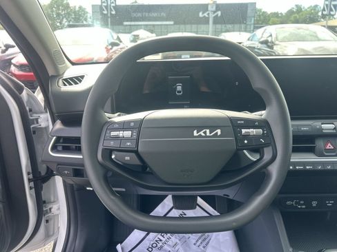 Certified 2026 Kia K4 FWD image 14