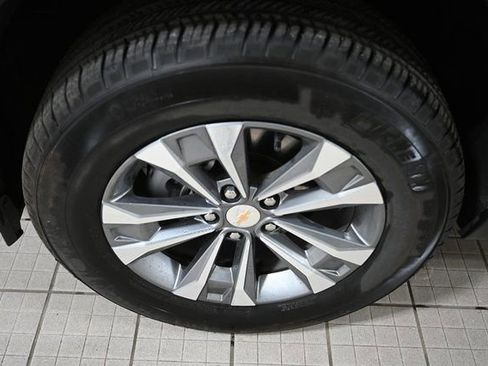 Used 2025 Chevrolet Equinox LT image 17