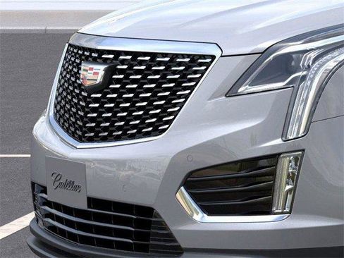 New 2026 Cadillac XT5 Luxury image 13