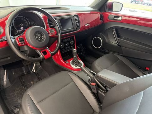 Used 2018 Volkswagen Beetle 2.0T S FWD image 16