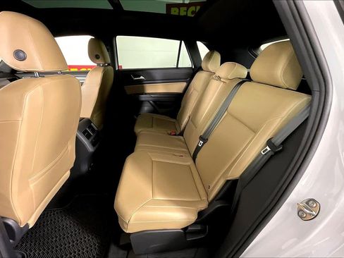 Used 2020 Volkswagen Atlas Cross Sport SEL R-Line image 18