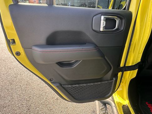 Used 2023 Jeep Wrangler Unlimited Rubicon w/ LED Lighting Group image 29