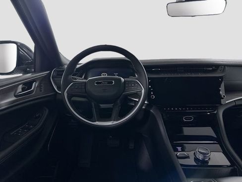 New 2026 Jeep Grand Cherokee Limited image 16