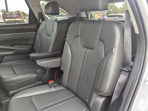 Certified 2024 Kia Sorento SX image 16
