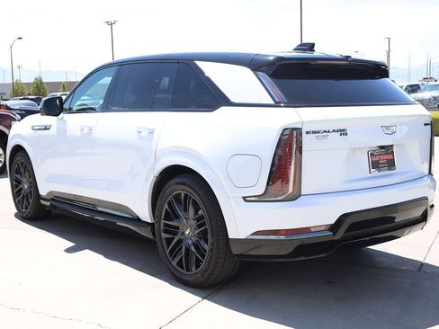 Used 2026 Cadillac Escalade IQ Sport 1 w/ LPO, ONYX Package AWD/4WD image 4