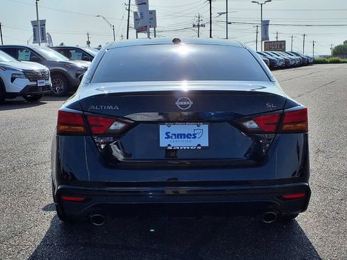 Used 2024 Nissan Altima 2.5 SL FWD image 7