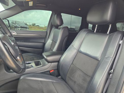 Used 2021 Jeep Grand Cherokee Laredo X AWD/4WD image 10