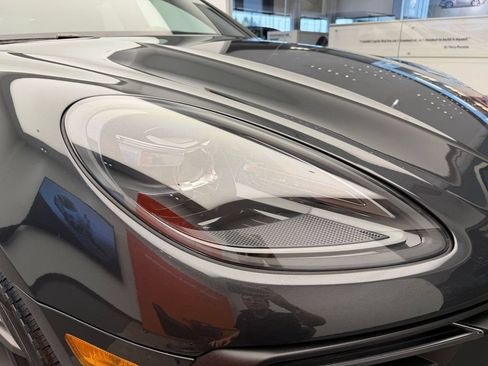 Certified 2026 Porsche Macan AWD/4WD image 26