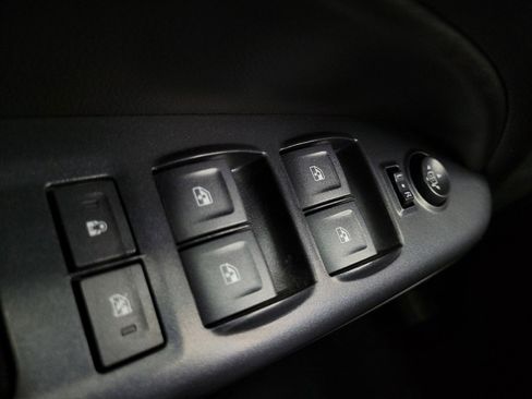 Used 2019 Chevrolet Colorado LT w/ LT Convenience Package image 27