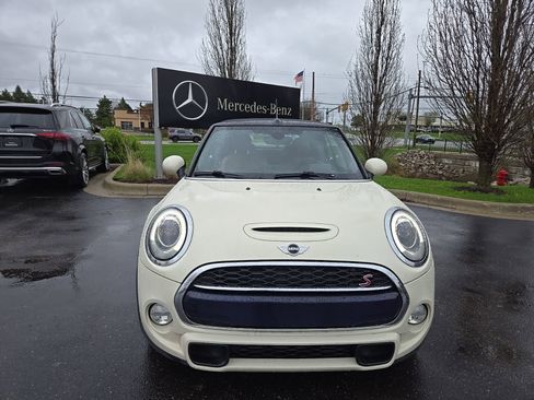 Used 2017 MINI Cooper S image 8
