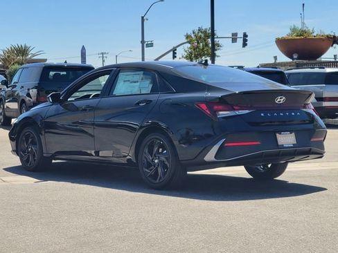 New 2026 Hyundai Elantra SEL Sport FWD image 3