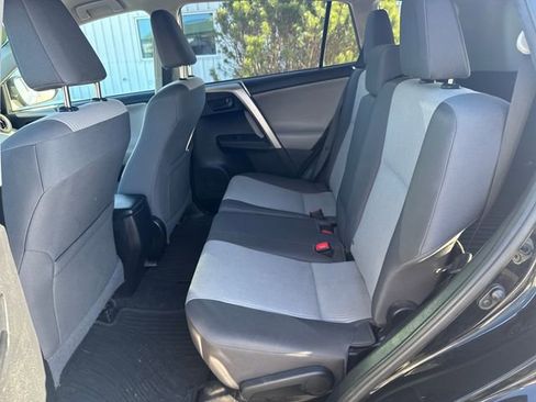 Used 2015 Toyota RAV4 LE image 27