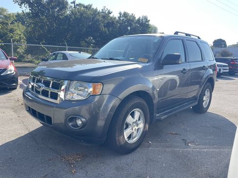 Used 2011 Ford Escape XLT FWD image 3