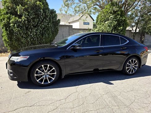 Used 2017 Acura TLX V6 SH-AWD w/ Advance Package image 2