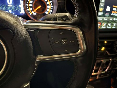 Used 2022 Jeep Gladiator Overland image 44