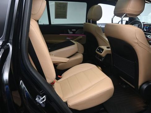 Used 2024 Mercedes-Benz GLS 450 4MATIC image 28