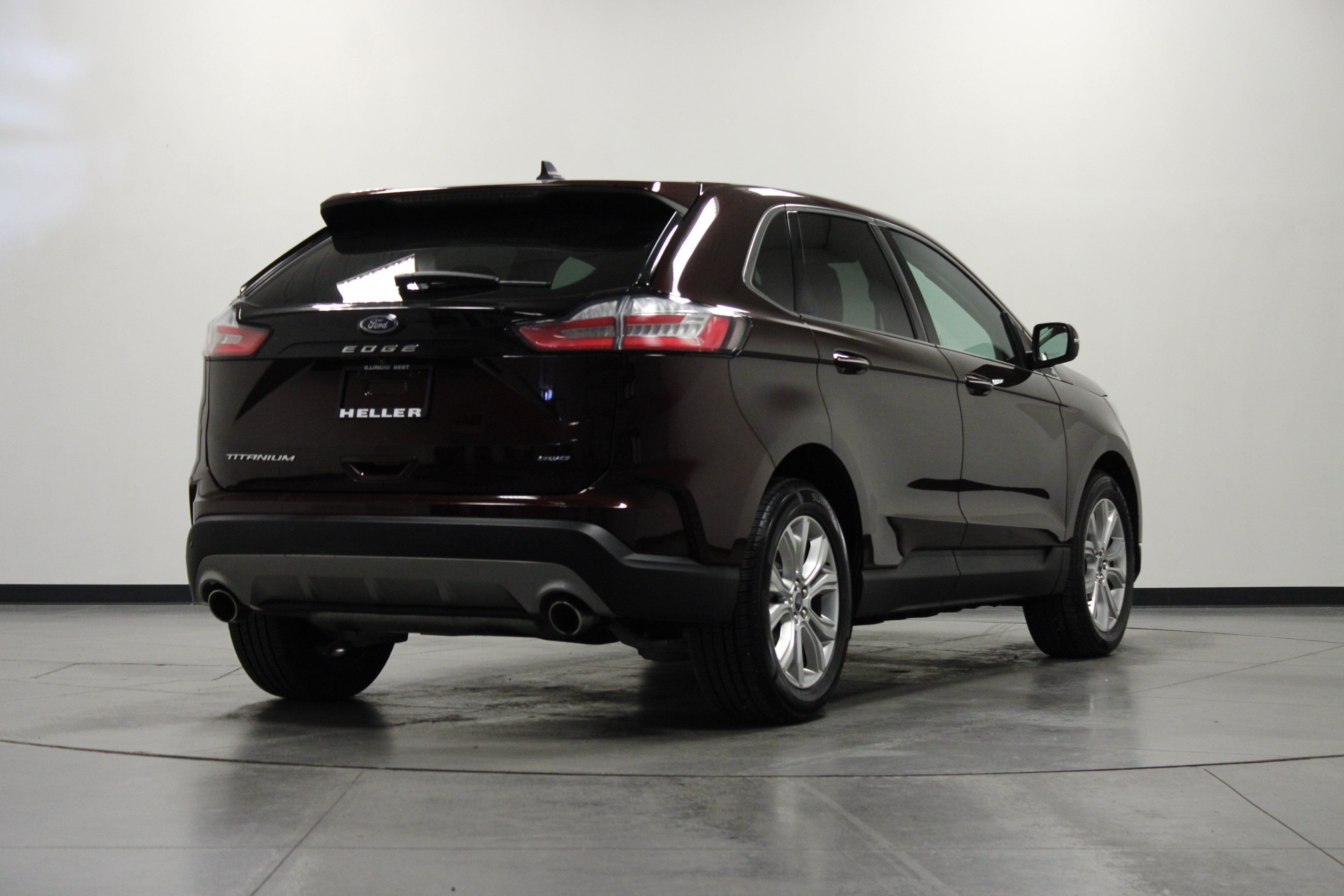 Used 2021 Ford Edge Titanium AWD/4WD image 4