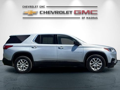 Used 2021 Chevrolet Traverse LS w/ LPO, Floor Liner Package AWD/4WD image 2
