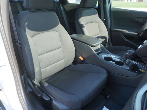 Used 2024 Chevrolet Malibu LT image 24