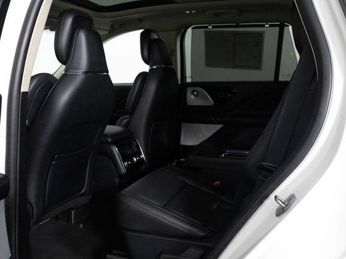 Used 2021 Lincoln Aviator Grand Touring w/ Equipment Group 302A image 33