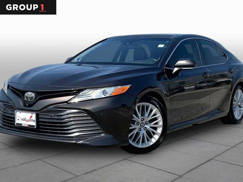 Used 2018 Toyota Camry XLE w/ Audio Package FWD image 1