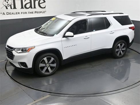 Used 2020 Chevrolet Traverse LT w/ LT Premium Package image 50