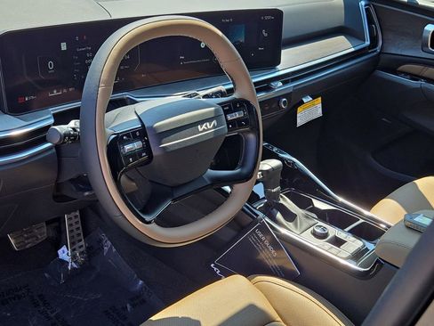 New 2026 Kia Sorento SX Prestige w/ Olive Brown Leather Package image 17