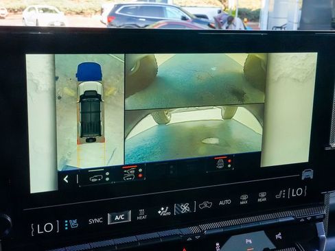 Used 2025 GMC Hummer EV 2X w/ Extreme Off-Road Package image 45