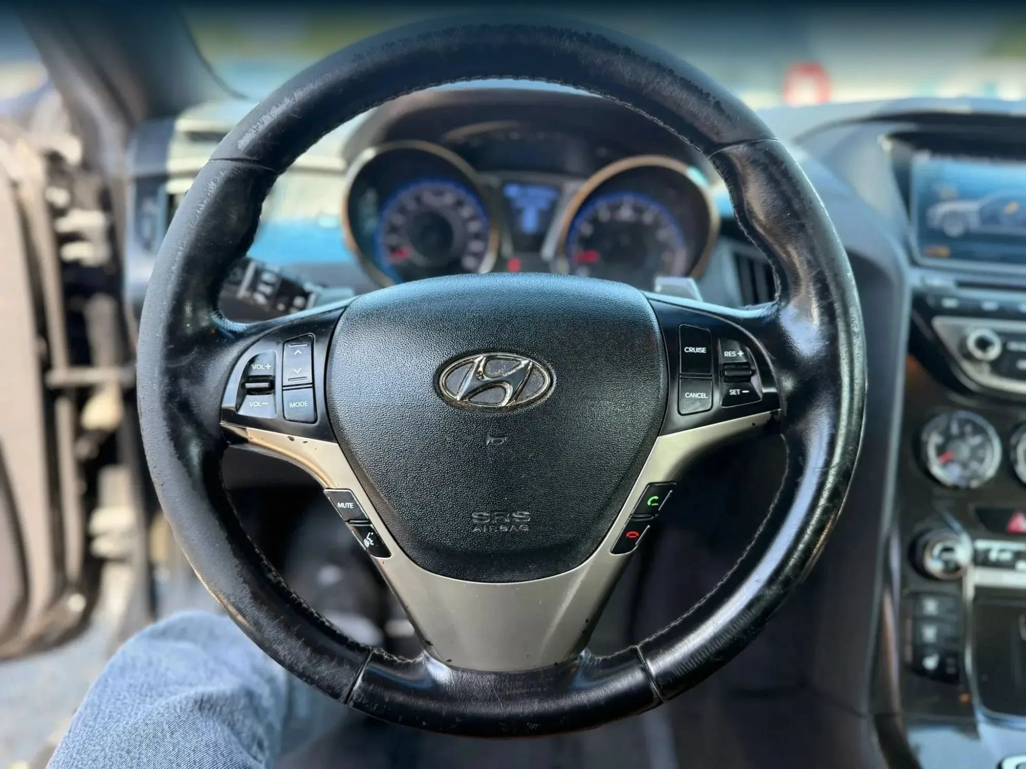 Used 2013 Hyundai Genesis 3.8 RWD image 24