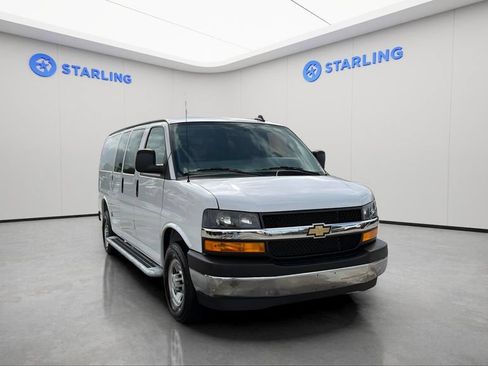 Used 2025 Chevrolet Express 2500 w/ Driver Convenience Package RWD image 15