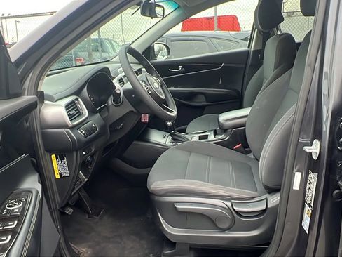 Used 2018 Kia Sorento LX image 25