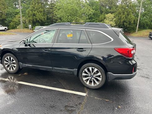 Used 2017 Subaru Outback 2.5i Limited AWD/4WD image 6