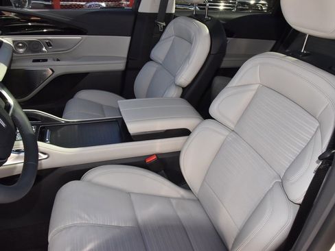 New 2026 Lincoln Nautilus Reserve image 34