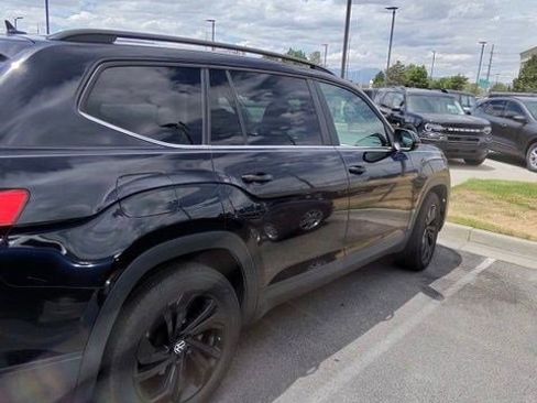 Used 2022 Volkswagen Atlas SE AWD/4WD image 2