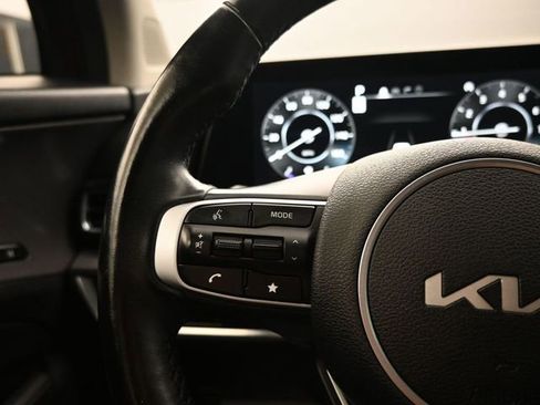 Used 2023 Kia Sportage SX image 16