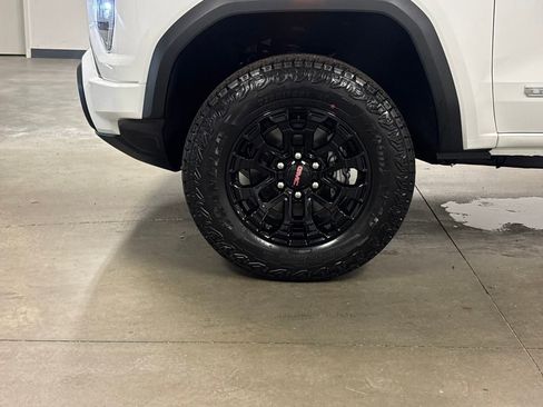 New 2026 GMC Canyon Elevation image 8